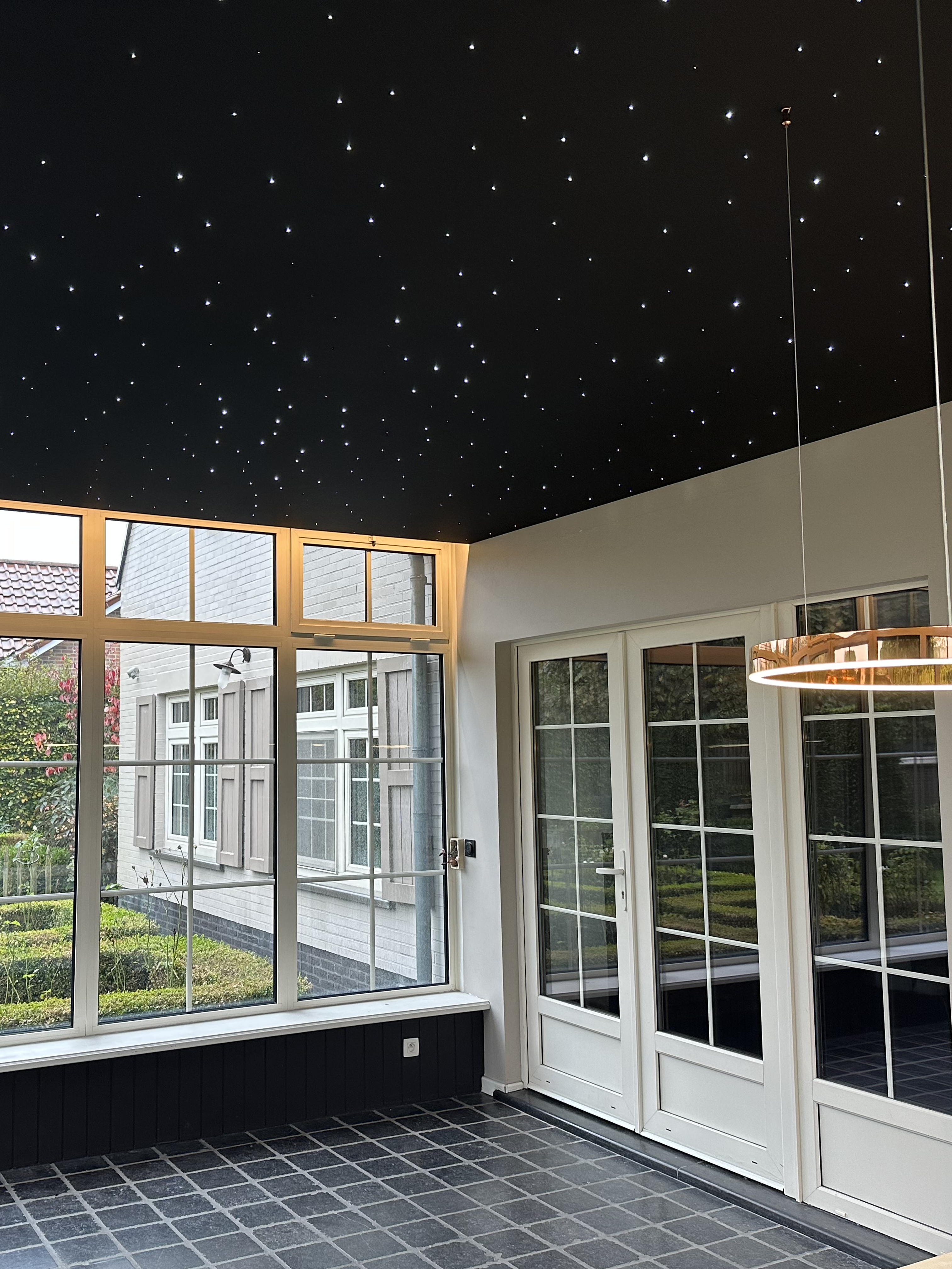 KP Label Spanplafond Licht